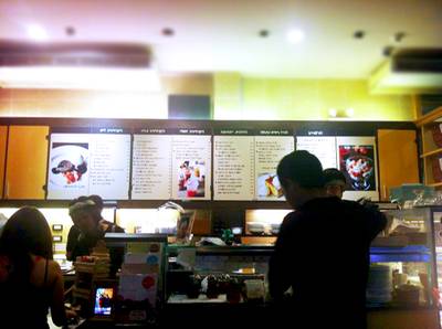 เคาเตอร์สั่งอาหารครับ ที่ ร้านอาหาร After You Dessert Cafe J Avenue
