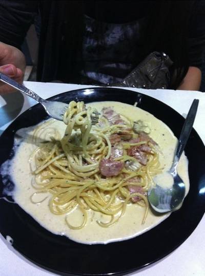 คาโบนาร่าอีกซักรูป อร่อยจิงจังนะเนี่ย ที่ ร้านอาหาร ร้านอาหารอิตาลี เชฟไกร
