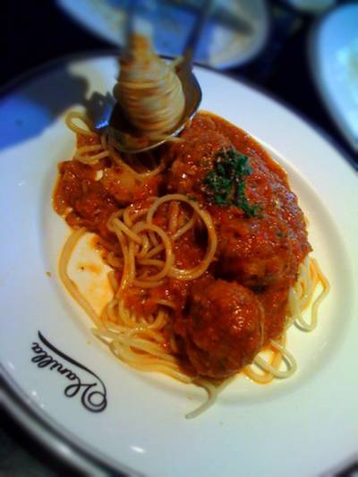 สปาเกตตี้มีทบอล ที่ ร้านอาหาร Vanilla Brasserie Siam Paragon