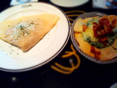 เครปไส้ลาซอนย่า , นาโชผักโขม ที่ ร้านอาหาร Vanilla Brasserie Siam Paragon