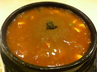 เต้าหู้มาโบในชามหินร้อน ที่ ร้านอาหาร Dotonbori Ramen The Crystal Park