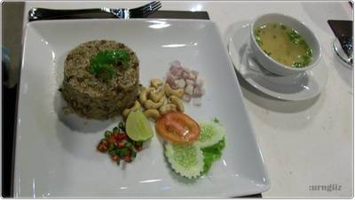 ร้านอาหาร The 9th café