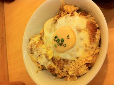 ข้าวหน้าหมูทอด 199 set. ที่ ร้านอาหาร Katsu King K-Village