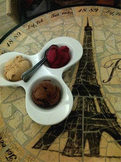 ไอศกรีม 3 รสชาต หวานอมเปรี้ยว ที่ ร้านอาหาร Lacerise