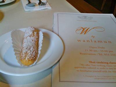 Eclair Vanilla ที่ ร้านอาหาร W by Wanlamun