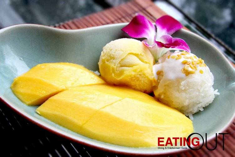 ไอศกรีมข้าวเหนียวมะม่วง" ที่ ร้านอาหาร Ruen Mallika Royal Thai Cuisine