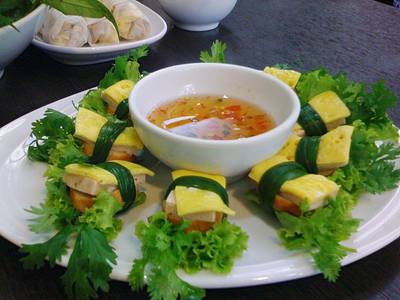 พันหอม ที่ ร้านอาหาร V.T. วีที แหนมเนือง เชียงใหม่