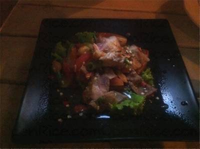ยำเบคอนกรอบ ที่ ร้านอาหาร แดด ร่ม ลม โชย