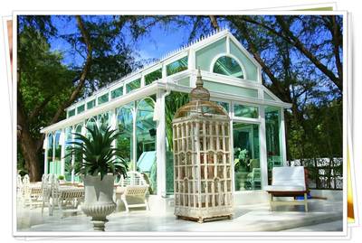 บรรยากาศของร้าน ที่ ร้านอาหาร the glass house