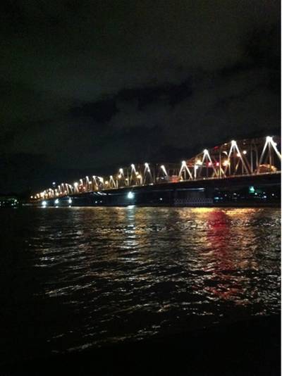 ร้านอาหาร River Bar