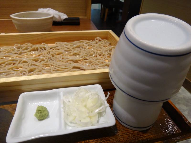 โซบะ และ แจกันใส่น้ำซุป ที่ ร้านอาหาร Ootoya The Mall บางแค