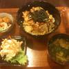 ชุดข้าวหน้าtempura
ข้าวเทมปุระ สุกี้ สลัดมันฝรั่ง มิโซซุป
170B ที่ ร้านอาหาร อิชิโกะ ยากิโทริ