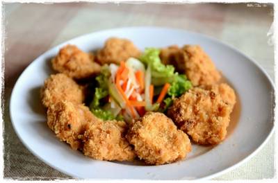 ทอดมันกุ้ง ที่ ร้านอาหาร อิ่มปลาเผา บางมด พุทธบูชา