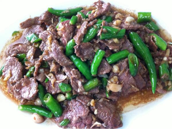 เนื้อสันผัดพริกขี้หนู ที่ ร้านอาหาร ไชยโรจน์