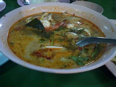 ต้มยำรวมมิตร ที่ ร้านอาหาร ลีโอ ซีฟู๊ด