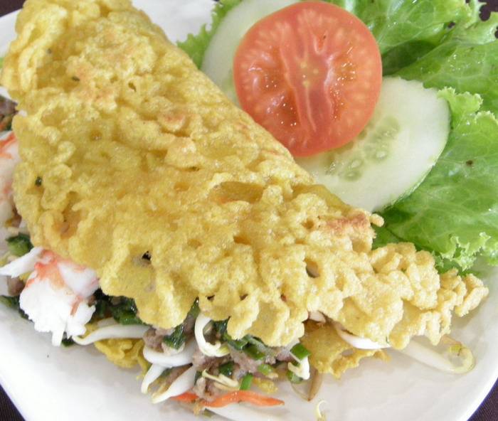 บั๋นแซว ที่ ร้านอาหาร บั๋นแซว (Banh Xeo)