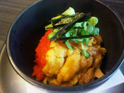 ข้าวหน้าไข่เม่น ที่ ร้านอาหาร Heiroku Sushi Digital Gateway