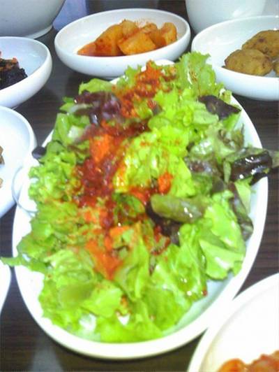 ผักสดหวานกรอบ ที่ ร้านอาหาร อารีรัง สาทร ซอย 12