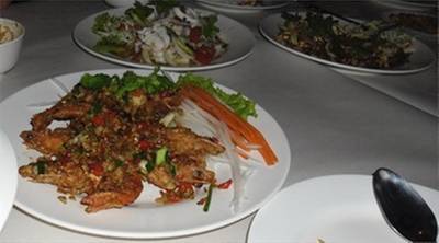 ยำรวมมิตร ที่ ร้านอาหาร Sortrel นราธิวาสราชนครินทร์
