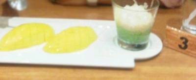 ข้าวเหนียวใบเตยมะม่วง ที่ ร้านอาหาร บ้านหญิง สยามสแควร์