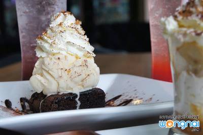 ร้านอาหาร Vanilla Orange The Nine