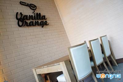 ร้านอาหาร Vanilla Orange The Nine