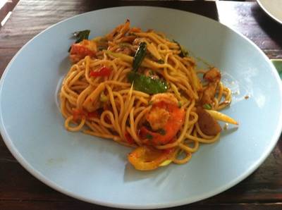 สปาเกตตี้ต้มยำกุ้ง จานนี้อร่้อยมาก !! ไปกี่ทีก็ตั้งสั่งเมนูนี้ ที่ ร้านอาหาร ลาภปาก