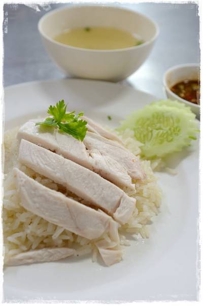 ข้าวมันไก่ ที่ ร้านอาหาร เจ๊ณี เกาเหลาเลือดหมู บางปะกอก