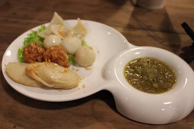 ลูกชิ้นรวมมิตรลวกจิ้ม ที่ ร้านอาหาร เพลินวาน