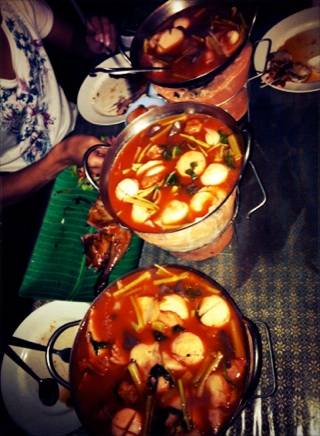 ร้านอาหาร ต้นทอง