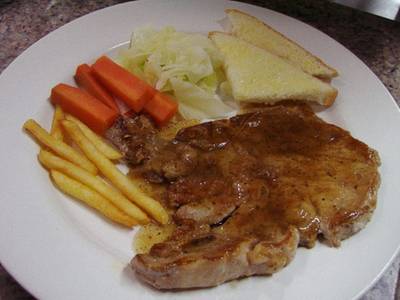 พอคชอร์พ เนื้อนุ่มๆ น้ำราดเข้มข้น ที่ ร้านอาหาร Carrot (แครอท)