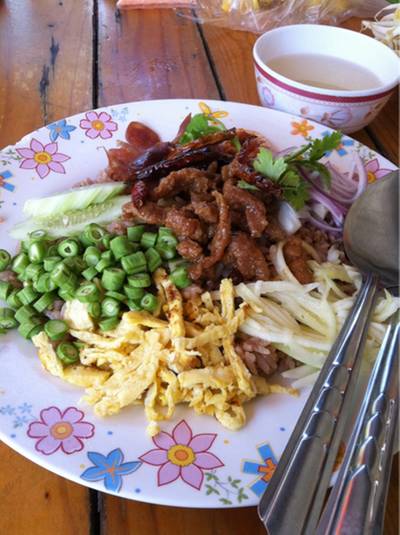 ร้านอาหาร ผัดไทไข่ปู จอมยุทธหญิง