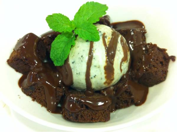 Ice Brownie. ที่ ร้านอาหาร Sugar Room
