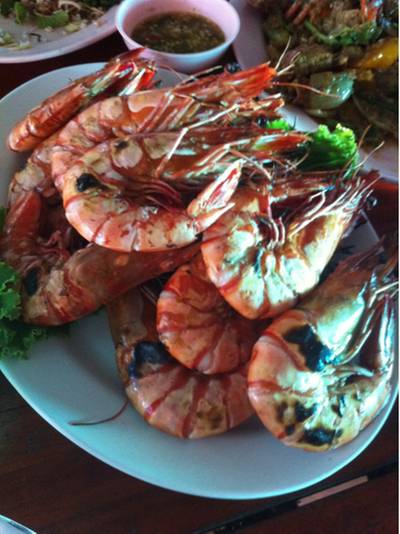 ร้านอาหาร เจ๊น้อง อ่าวยาง