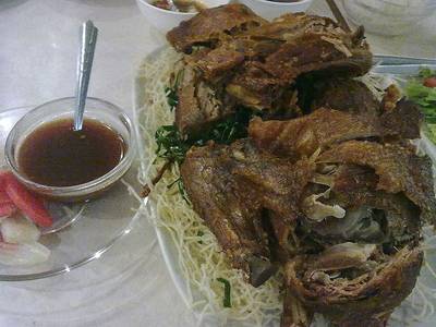 เป็ดร่อน ที่ ร้านอาหาร พงหลีภัตตาคาร