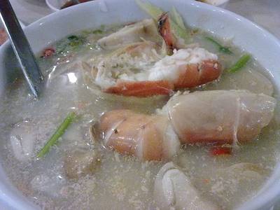 ต้มยำกุ้งน้ำใส ที่ ร้านอาหาร พงหลีภัตตาคาร