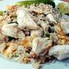ข้าวผัดปูชิ้นใหญ่ๆ ที่ ร้านอาหาร สวนอาหารบ้านริมน้ำ & รีสอร์ท