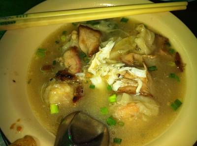 เกี๊ยวน้ำกุ้ง ที่ ร้านอาหาร สว่าง บะหมี่เกี๊ยวกุ้งก้ามปู