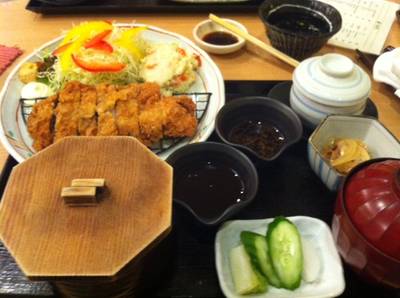 เซ็ตทงคตซึหมูดำ ที่ ร้านอาหาร Wasabi-An