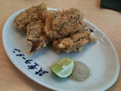 ไก่คาราเกะ (ไม่)กรอบนอกนุ่มใน 120 บาท ที่ ร้านอาหาร Yamagoya Ramen ถนนสุรวงศ์