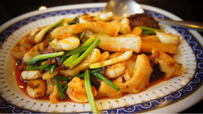 ผัดเอ็นกวาง ที่ ร้านอาหาร หยิงปิงยูนนาน