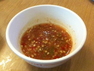 น้ำจิ้มปลากระพงเผาเกลือ ที่ ร้านอาหาร ซ้ง โภชนา คลองสาน