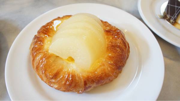 Apple Danish Pasty 50 บาท ที่ ร้านอาหาร Mandarin Oriental Dhara Dhevi Chiang Mai