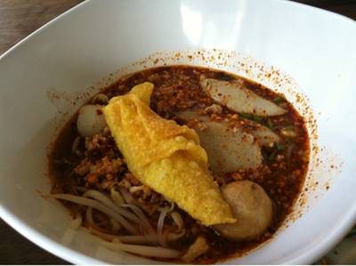 ร้านอาหาร ไฉ่หงษ์ ลูกชิ้นปลา ลาดพร้าว101