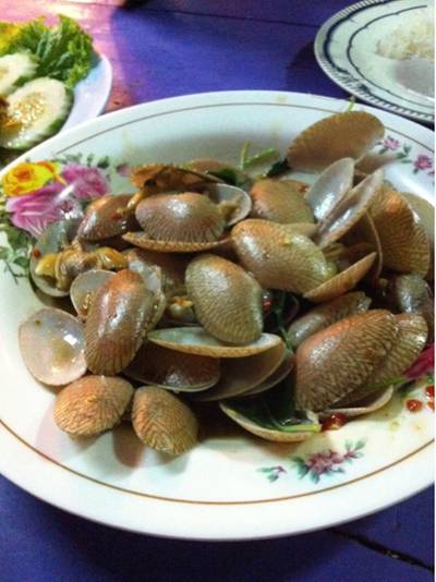 ร้านอาหาร โรจน์ ซีฟู้ด