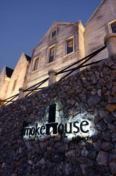 ประทับใจตั้งแต่แรกเข้า ที่ ร้านอาหาร The Smoke House