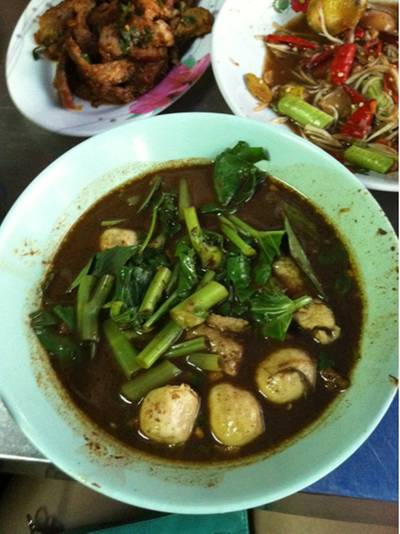 เล็ก 1 เทเกาเหลารวมแล้ว  ชามเดียวไม่พอชัววร์ ที่ ร้านอาหาร ก๋วยเตี๋ยวเรือ ลุงประตูน้ำ