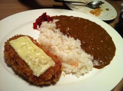 ข้าวหน้าแกงกระหรี่หมูทอด ที่ ร้านอาหาร Cafe & Etcetera By Kloset