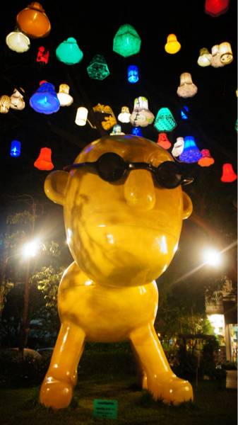 ไฟสวยๆ ที่ ร้านอาหาร iberry เชียงใหม่