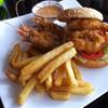 เบอร์เกอร์กุ้งกรอบ เมนูแนะนำของห้องอาหารบ้านสาทร ที่ ร้านอาหาร Baan Sathorn Restaurant